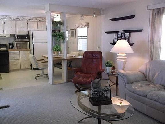 5th image of 2940 Bay Aristocrat Dr