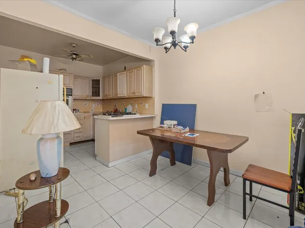 677 East 92nd Street image 6 of 10