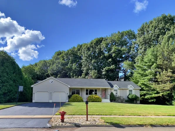 105 Cody Circle, South Windsor, CT 06074
