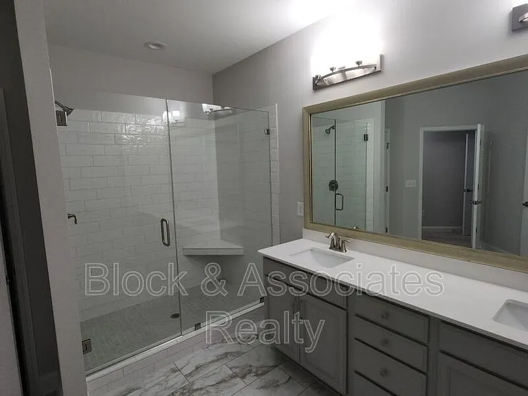 3718 Copper Ct — Photo 2