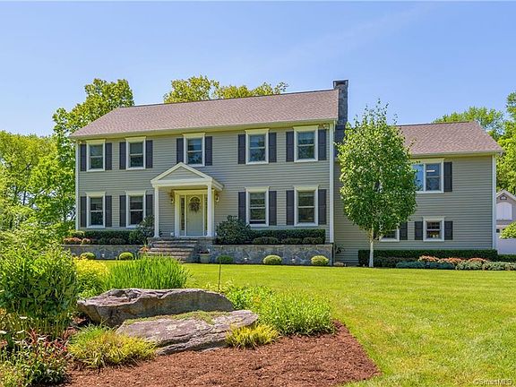 2nd image of 8 Winding Brook Dr