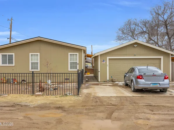 592 Morgan Cir, Sun Valley, NV 89433