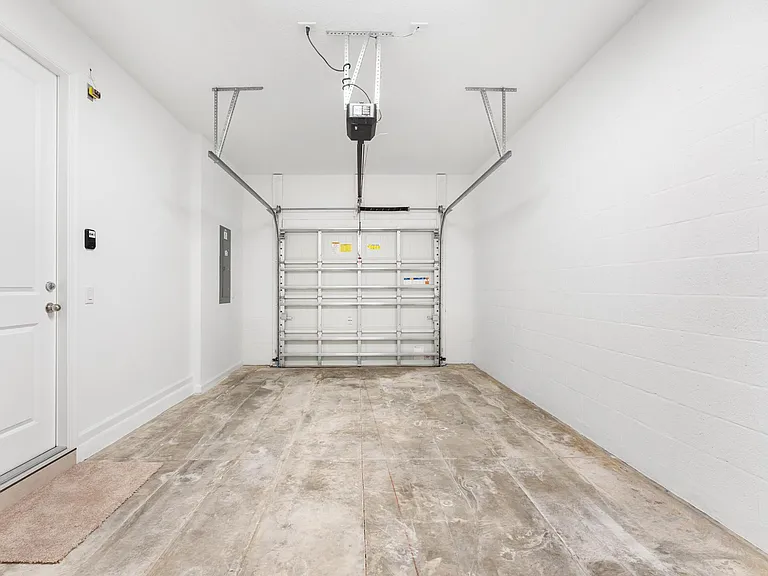 4315 Efendi Dr — Photo 40