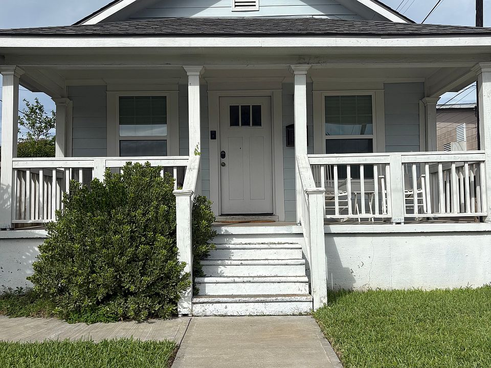 1st image of 2512 43rd St