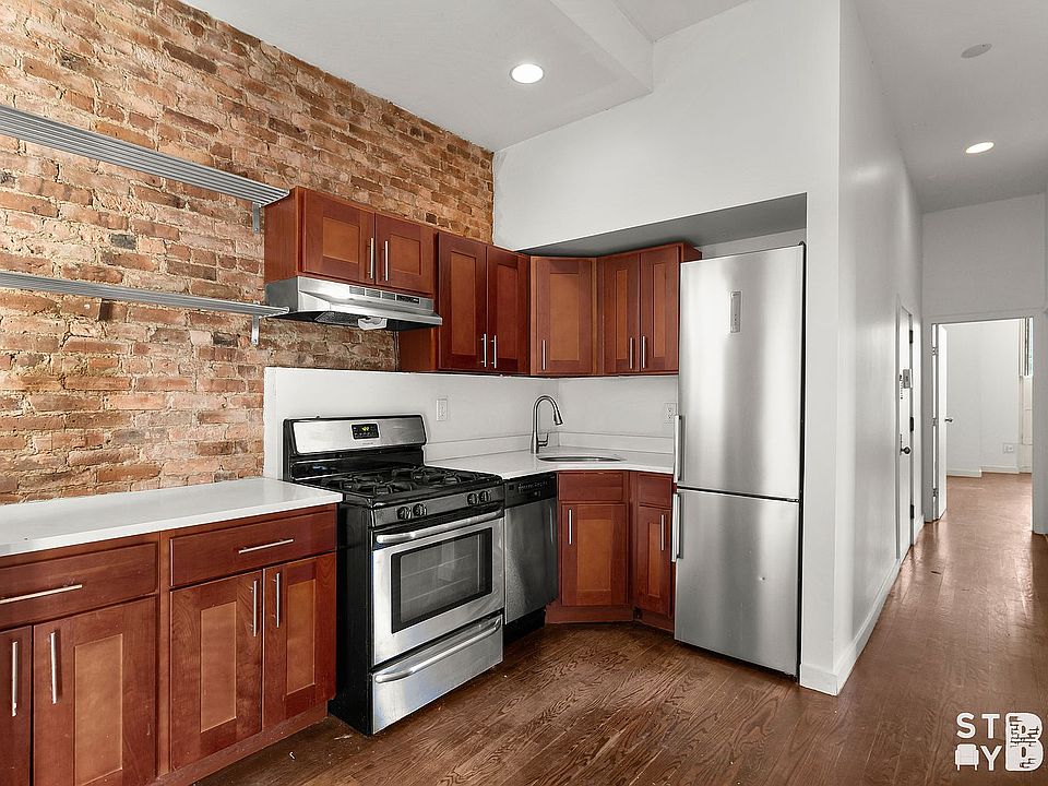 1st image of 68 Putnam Ave APT 2