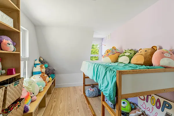 Sold by Engel and Völkers Brownstone Brooklyn | media 19