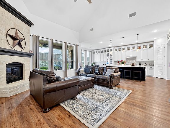 5th image of 1819 Moscatel Ln