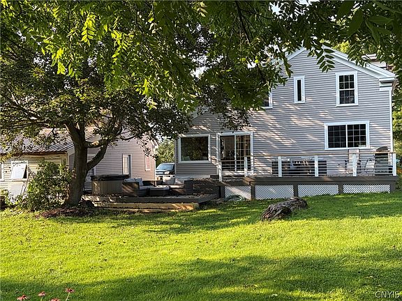 4th image of 336 White St