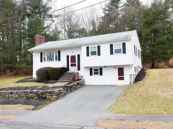 3 Appletree Ln, North Reading, MA 01864