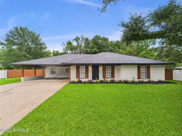 513 Pecan St, Saint Martinville, LA 70582