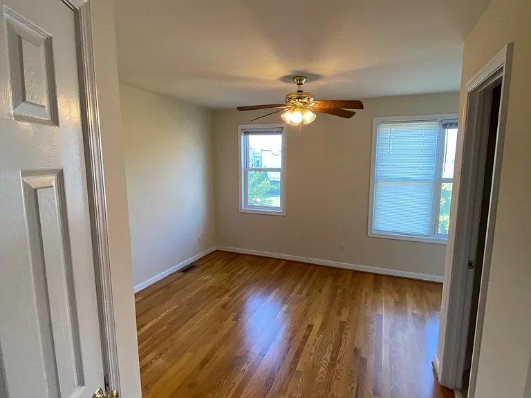 1514 W Cary St — Photo 9