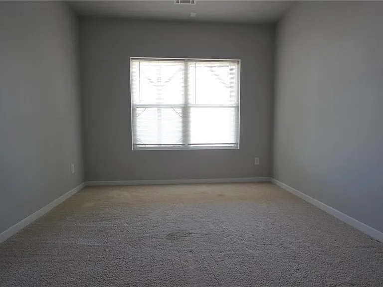 1740 Bolton Rd NW — Photo 25