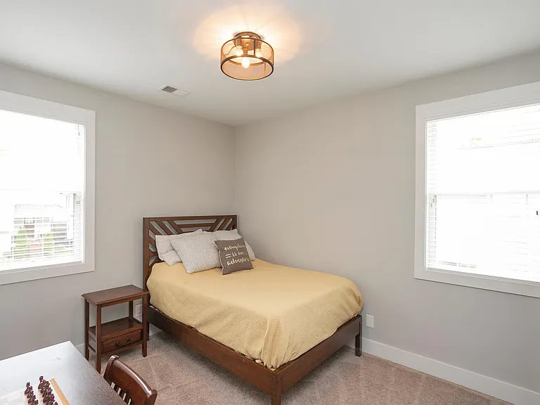 647 James Ave #A — Photo 27