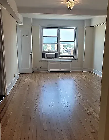 200 W 108th St #8E — Photo 4