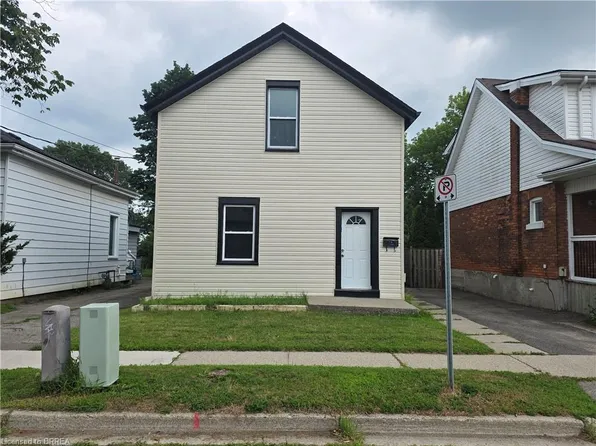 109 Sydenham St, Brantford, ON N3R 3Y7