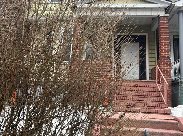 72 Fairview Avenue image 1 of 10