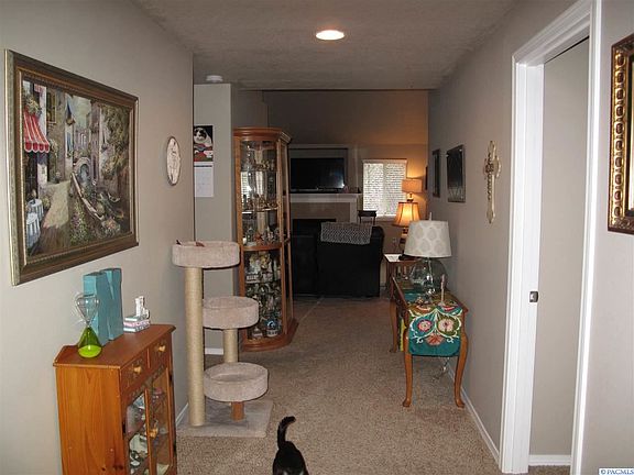 4th image of 2208 S Kellogg Pl