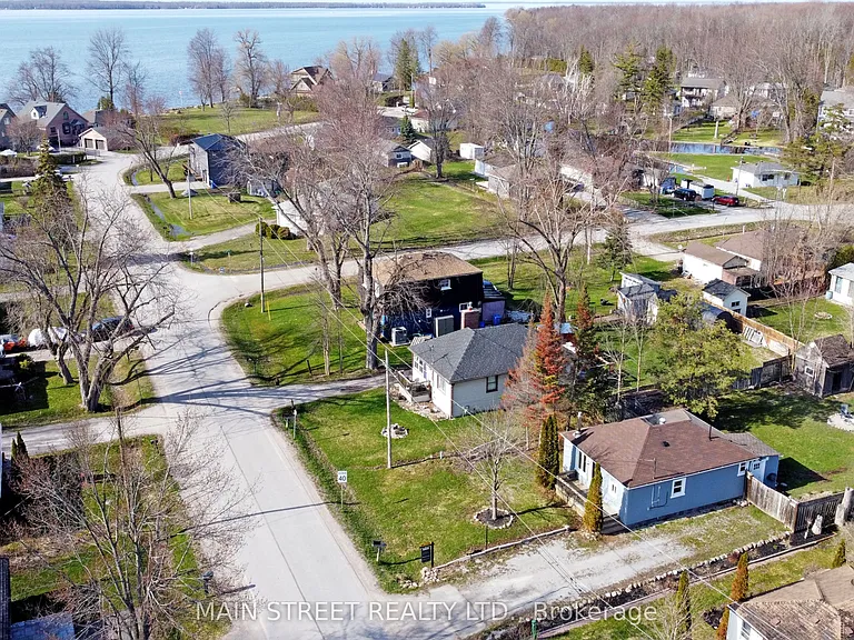 127 Woodfield Dr N — Photo 18