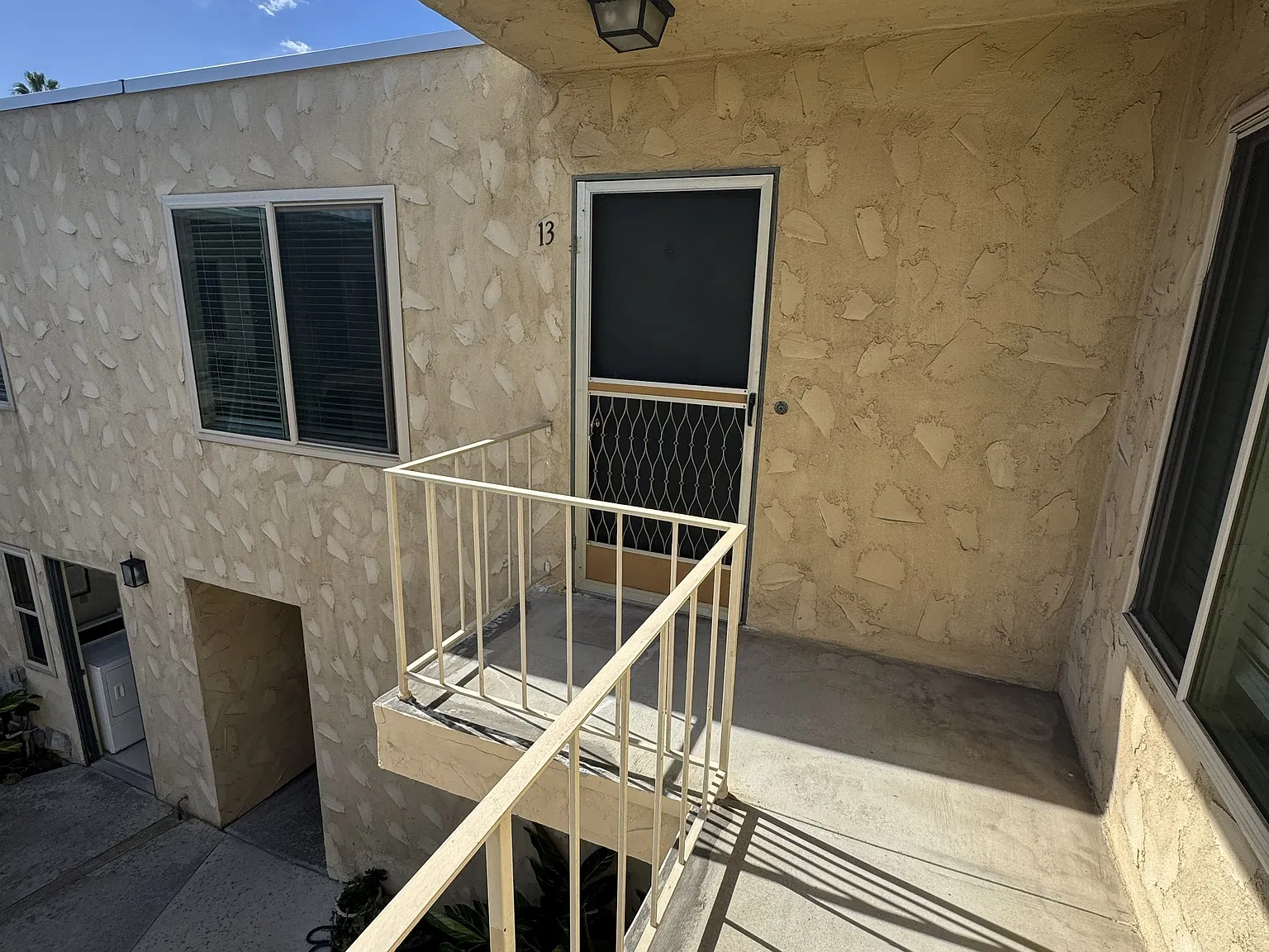 4825 Del Mar Ave — Photo 2