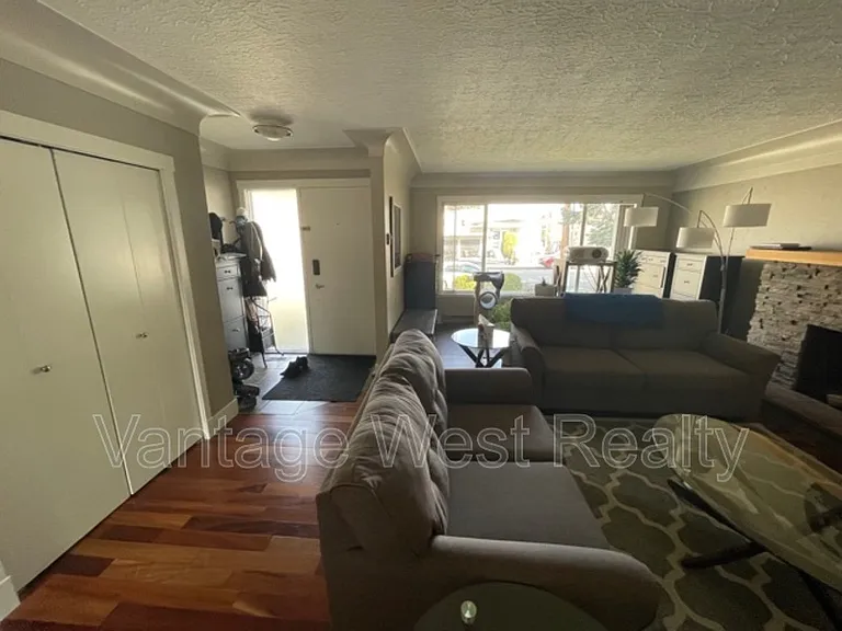 1291A Kelglen Cres — Photo 15