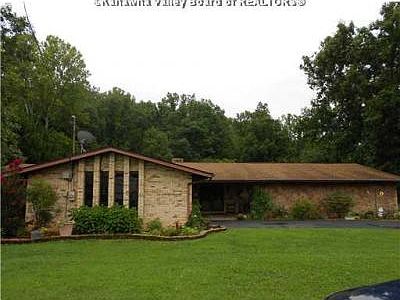 1st image of 335 Pinewood Dr