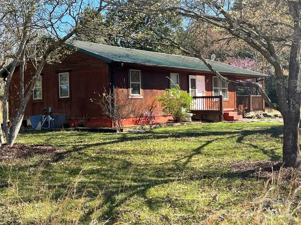 88 Bambi Ln, Tryon, NC 28782