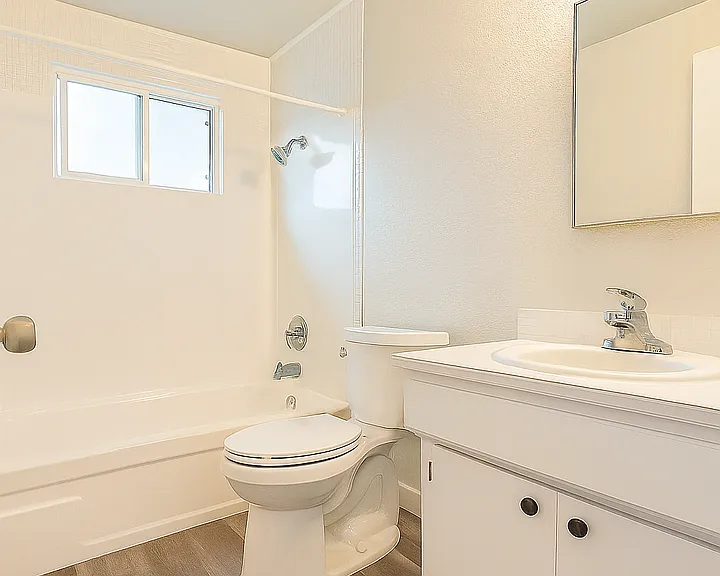 7318 35th Ave NE #4 — Photo 3