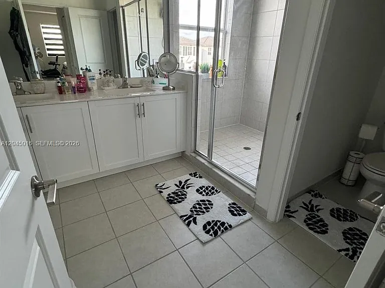 12760 SW 215th Ter — Photo 15