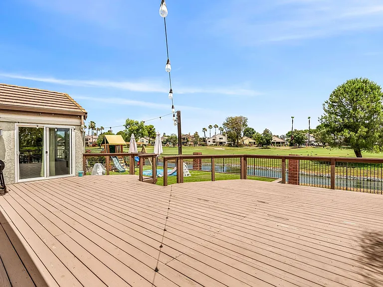 5331 Emerald Ct — Photo 32