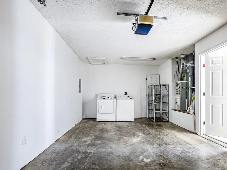 115 W White Pine Dr #19 — Photo 12