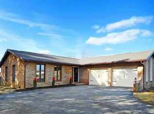 11 Lafayette Ln, Inwood, WV 25428