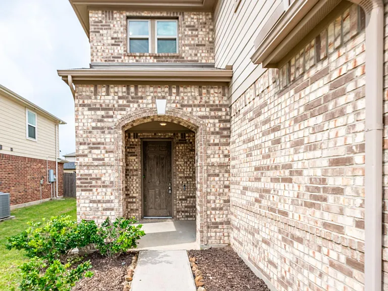 2518 Boxwood Park Ln — Photo 5