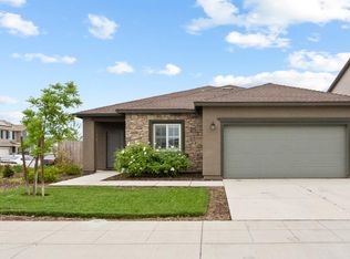 969 S Kandarian Ct, Fowler, CA