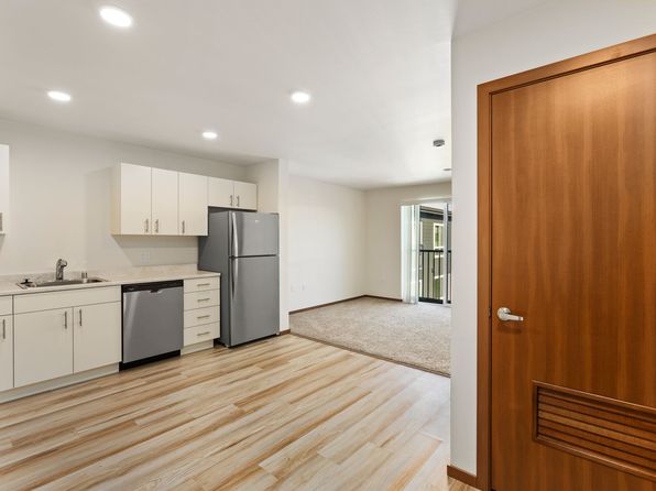 12121 Highway 99 #546