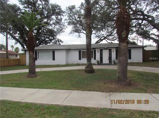 8745 Overlook Dr, Temple Terrace, FL 33617