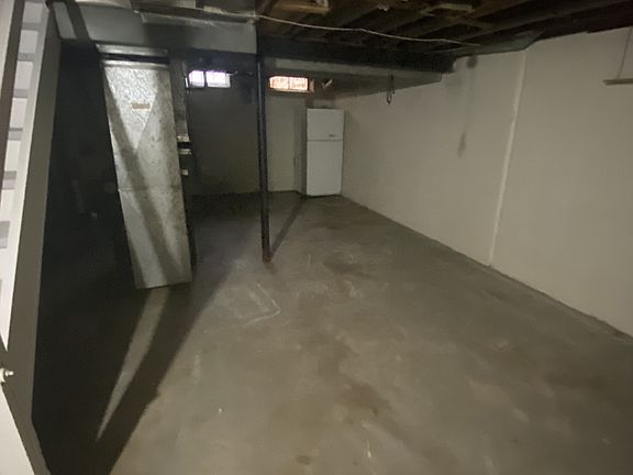 3rd image of 38436 Meadowdale St #38436