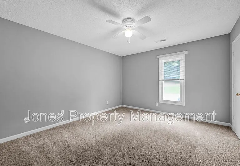 2676 White Oak Ln — Photo 25