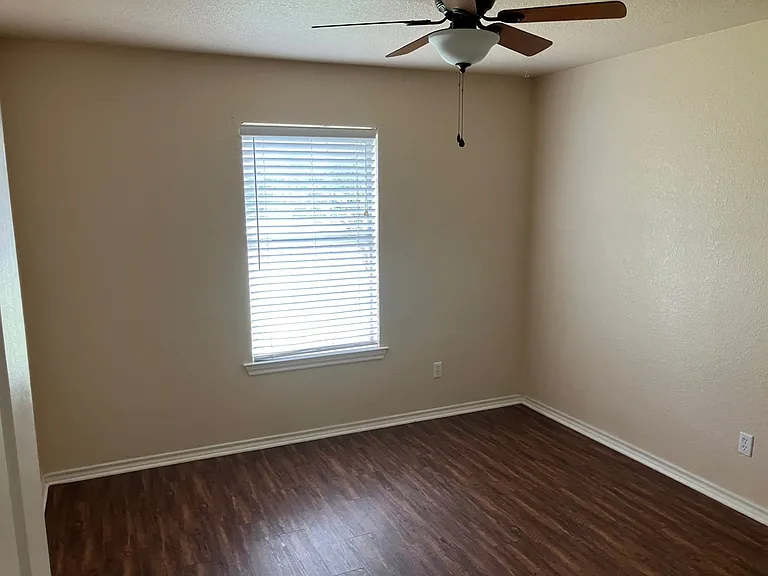 208 S Sendero Dr — Photo 26