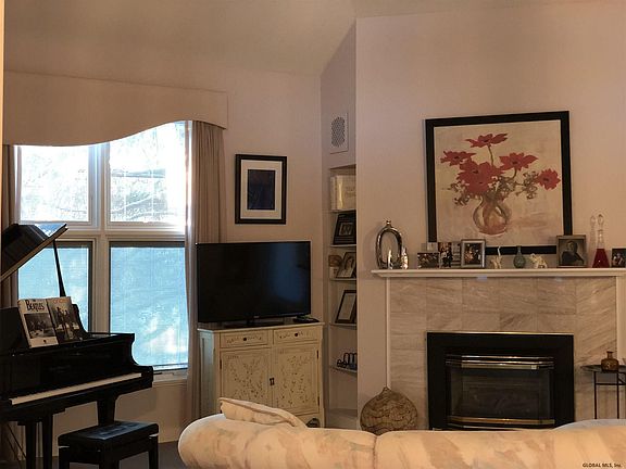 2nd image of 218 Milner Ave