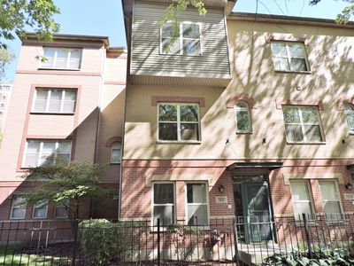7037 S Oglesby Ave, Chicago, IL, 60649