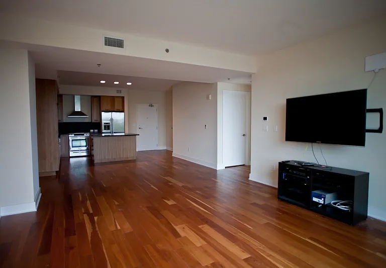 601 W Rosemary St #319 — Photo 1