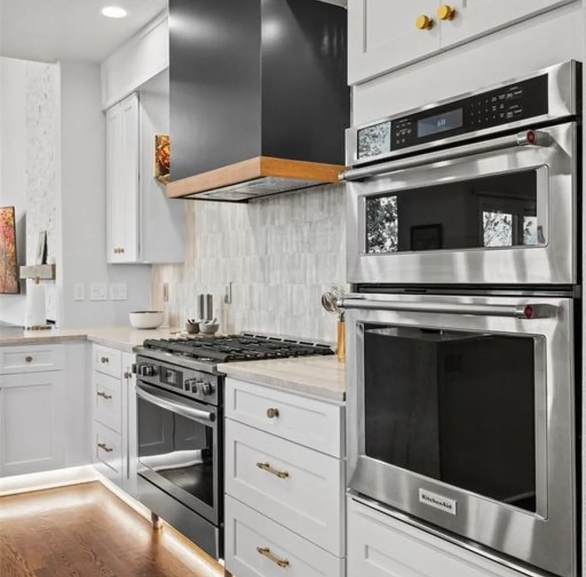 7 bed, 4837 sqft, $7,949 — Photo 1