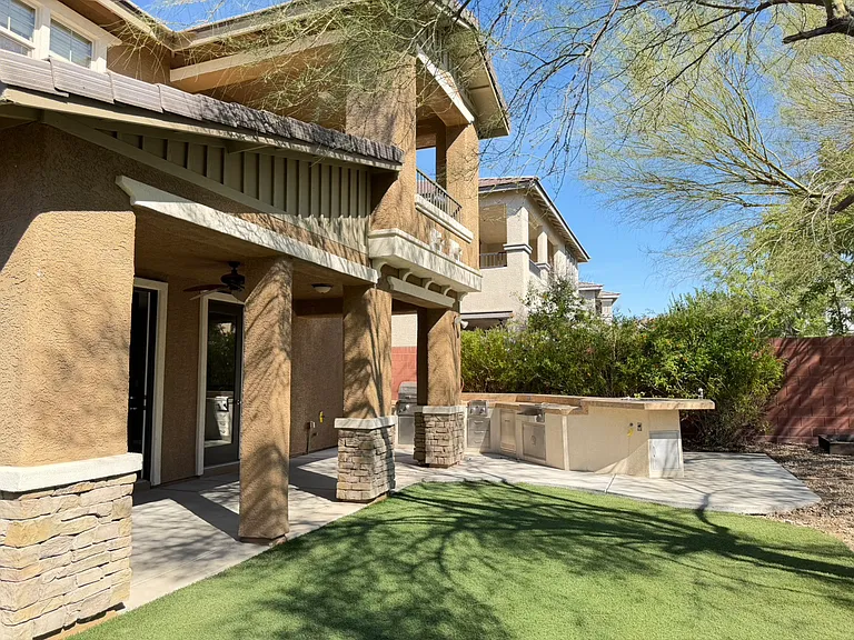 5450 Pinecroft Dr — Photo 26