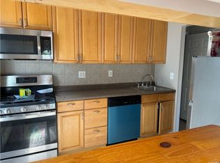 1718 154th St, Whitestone, NY 11357