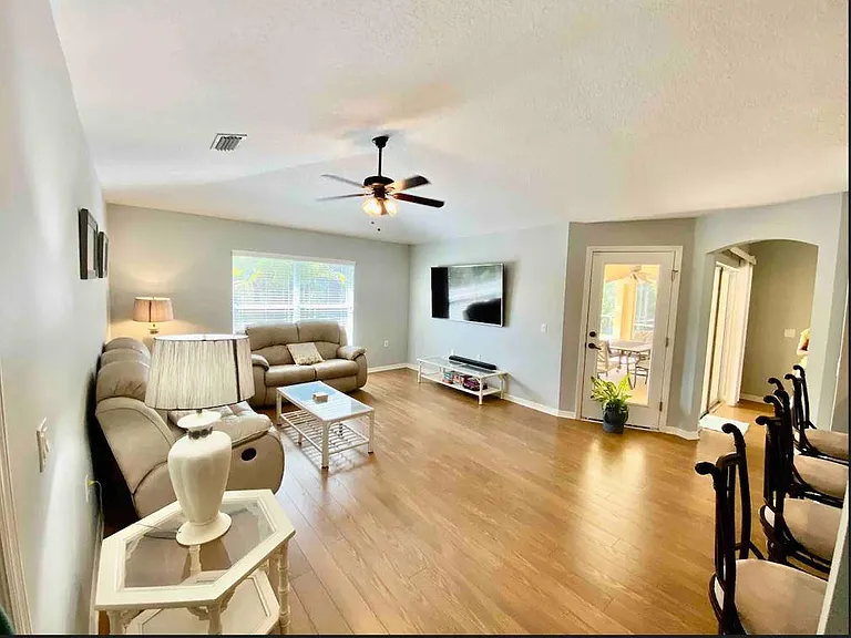 12401 Kerman Ct — Photo 12