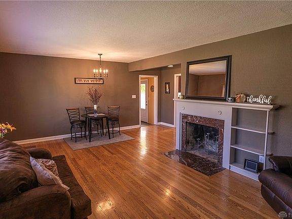 3rd image of 358 Beverly Pl