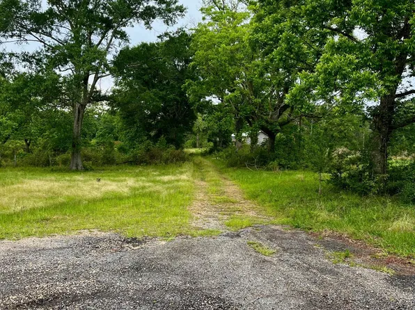 181 Jub Hickman Rd, Perkinston, MS 39573