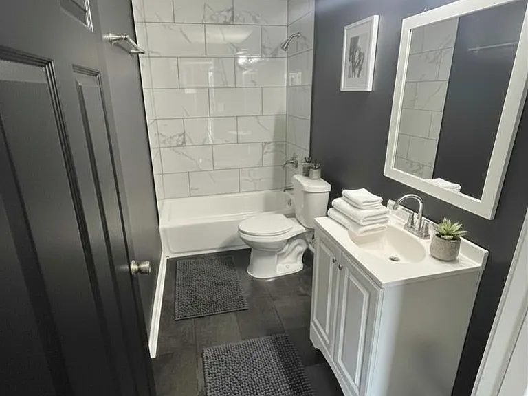 784 Hilton St — Photo 2