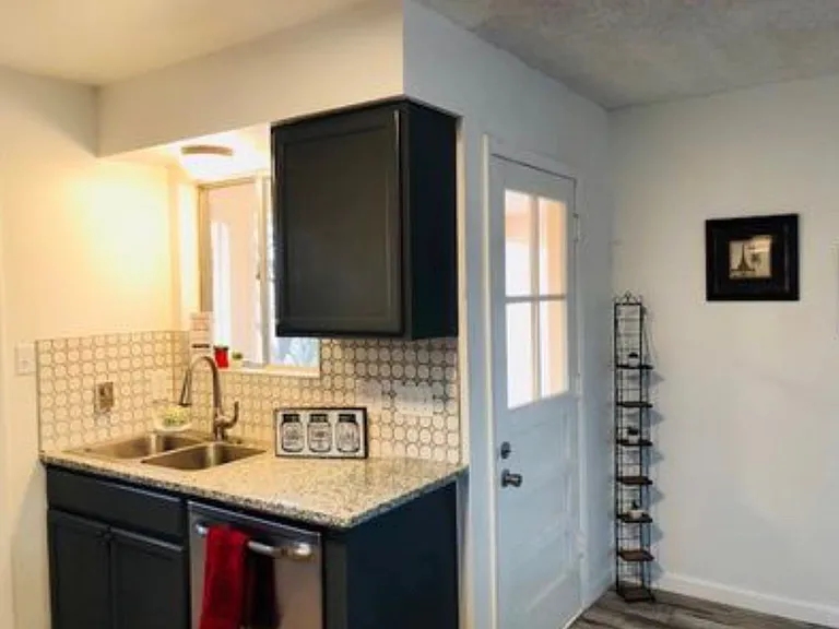 6321 Christy Ave NE — Photo 3