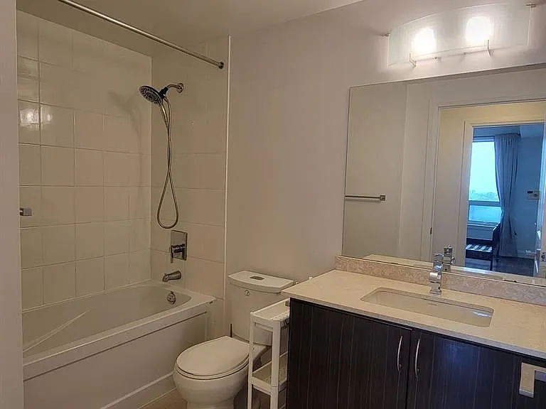 7161 Yonge St #829 — Photo 8